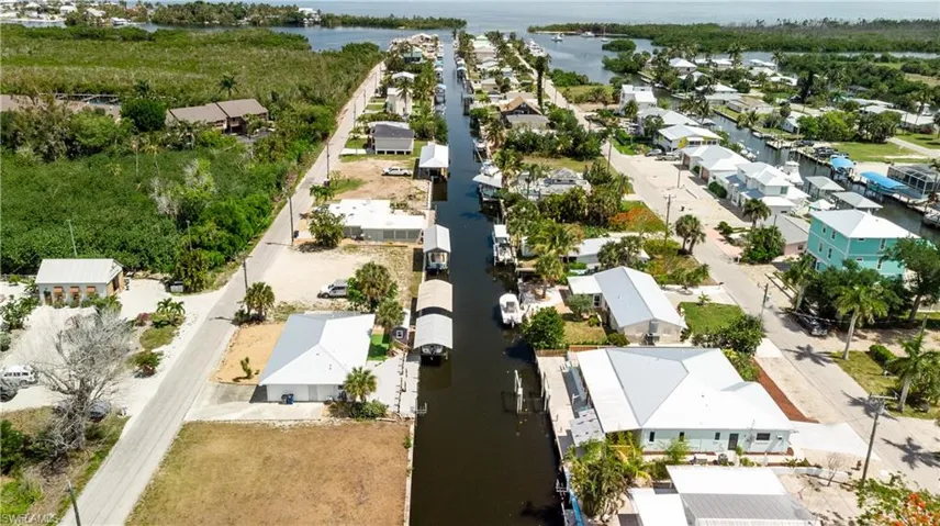 16201 Porto Bello St, Bokeelia, Florida 33922