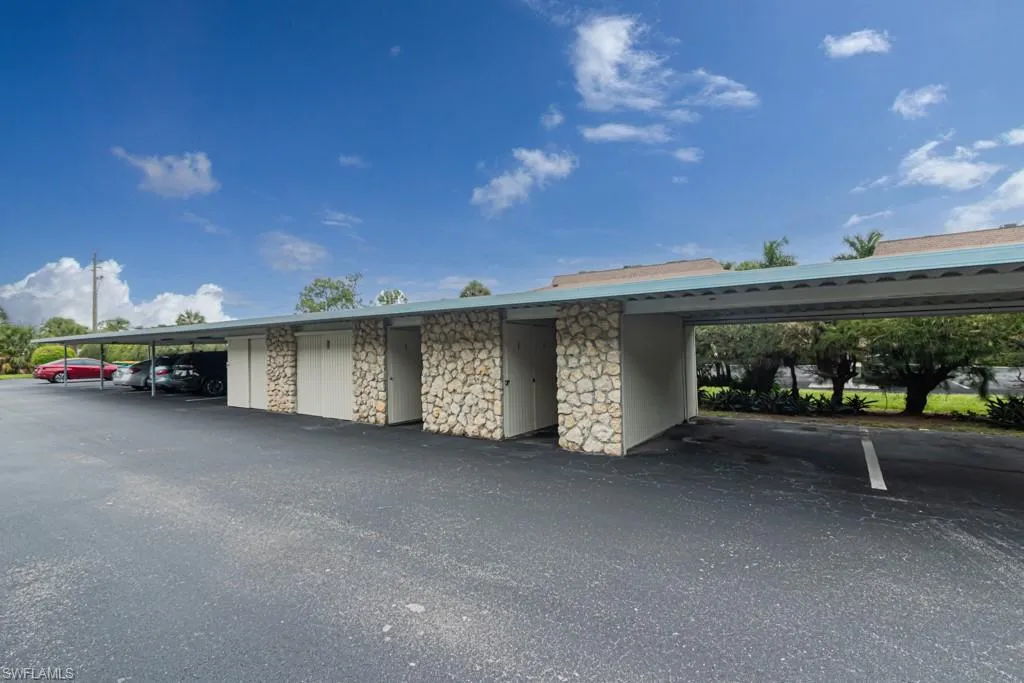 325 Charlemagne BLVD, Naples, FL 34112,225049586