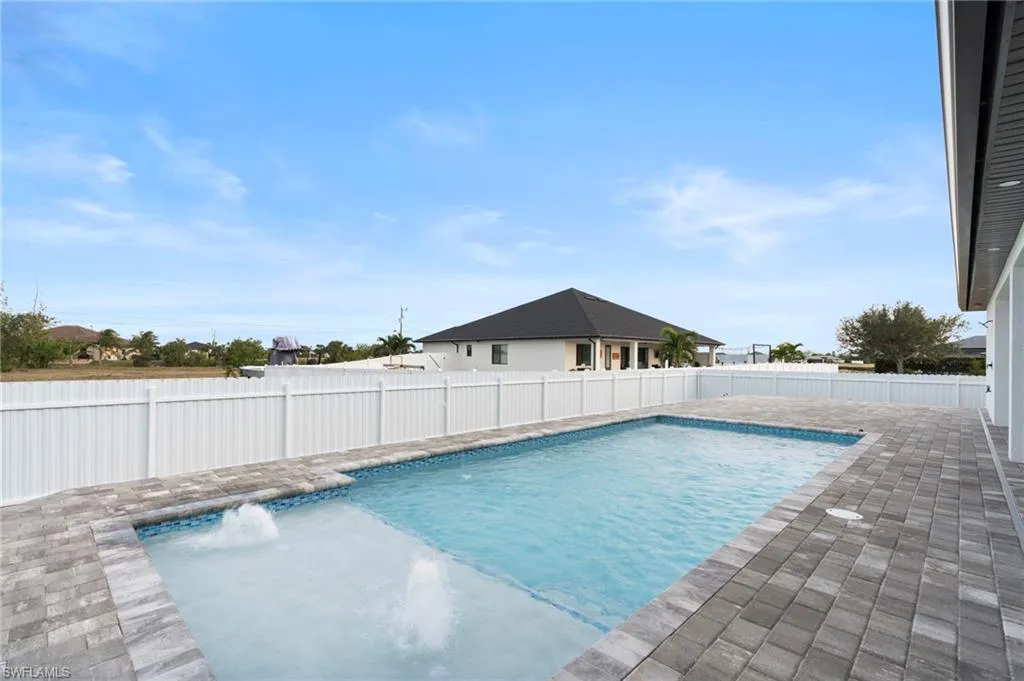 1639 33rd AVE, Cape Coral, FL 33993,2025000056