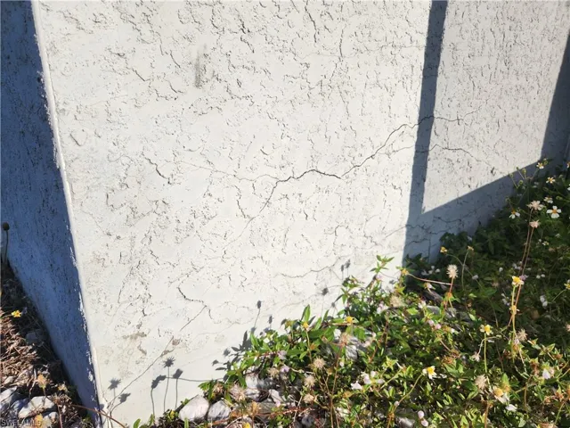 621 Sw 21st Ln, Cape Coral, Florida 33991