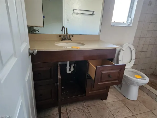 621 Sw 21st Ln, Cape Coral, Florida 33991