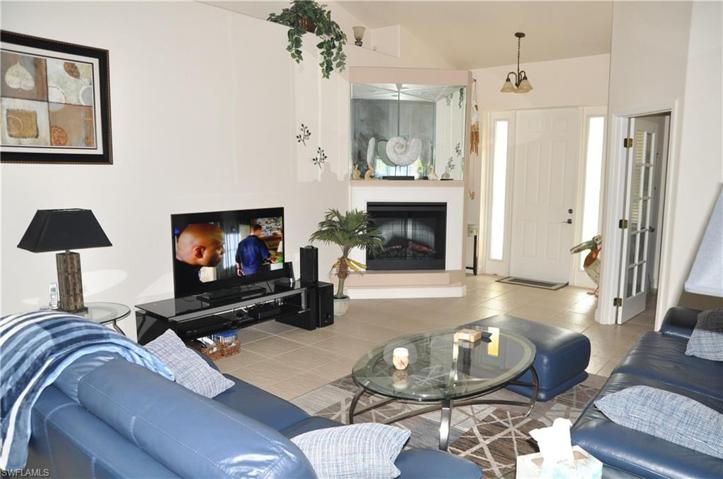 1429 SW 4th  PL, Cape Coral, FL 33991
