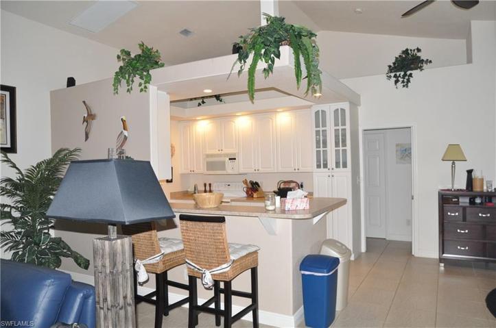 1429 SW 4th  PL, Cape Coral, FL 33991