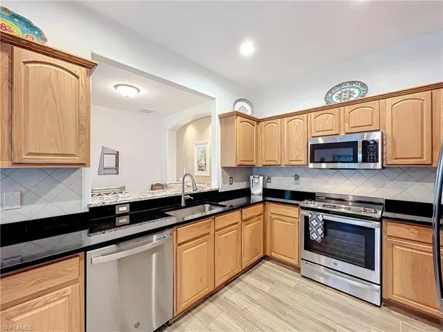 20920  Calle Cristal  LN, North Fort Myers, FL 33917