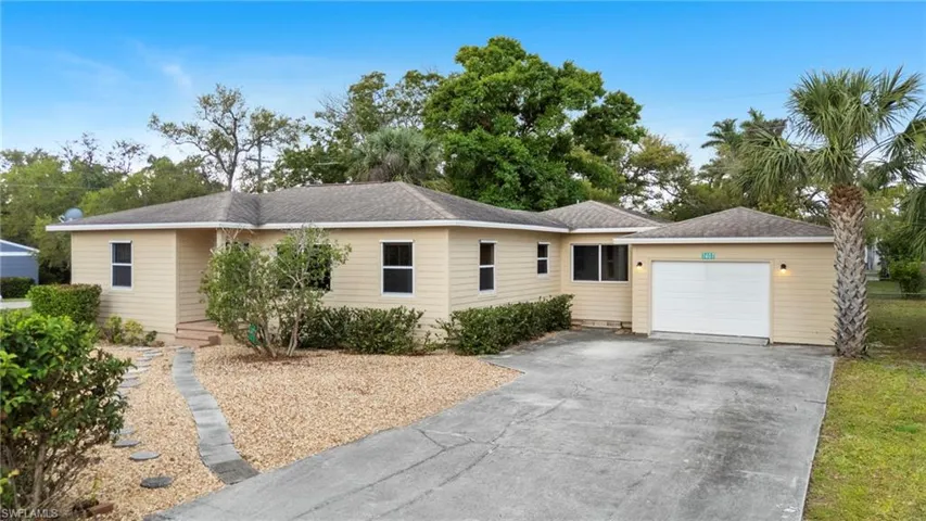 1607 Ardmore Rd, Fort Myers Fl 33901