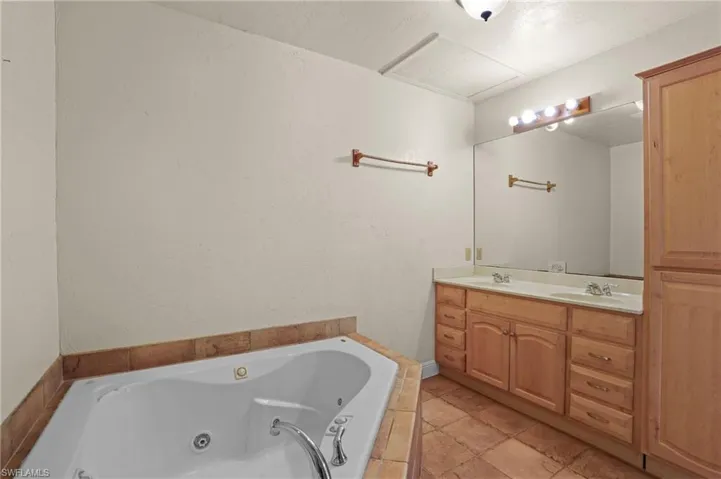 1607 Ardmore Rd, Fort Myers Fl 33901