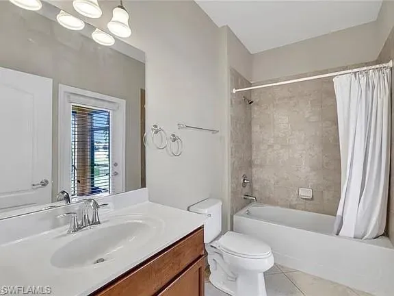 13092 Silver Thorn Loop, North Fort Myers, Florida 33903