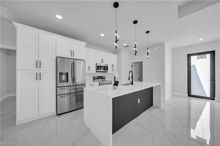 1405 Palmetto Ave, Lehigh Acres, Florida 33972