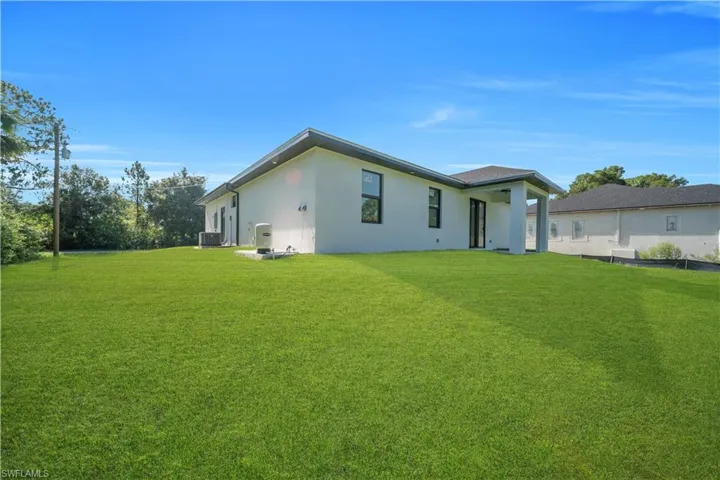 1405 Palmetto Ave, Lehigh Acres, Florida 33972