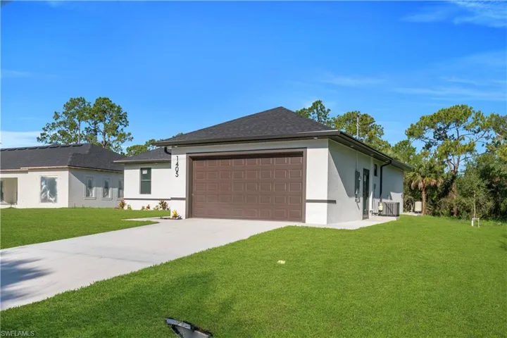 1405 Palmetto Ave, Lehigh Acres, Florida 33972