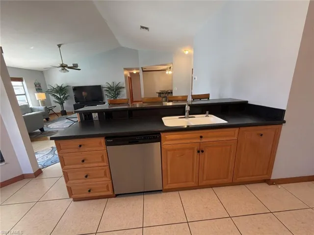 3723  Pelican  BLVD, Cape Coral, FL 33914