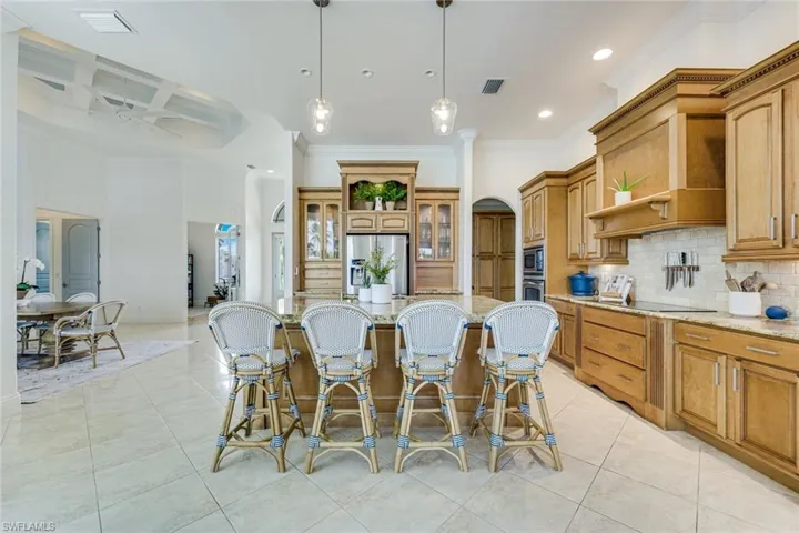 1148 Lamplighter Ct, Marco Island, Florida 34145