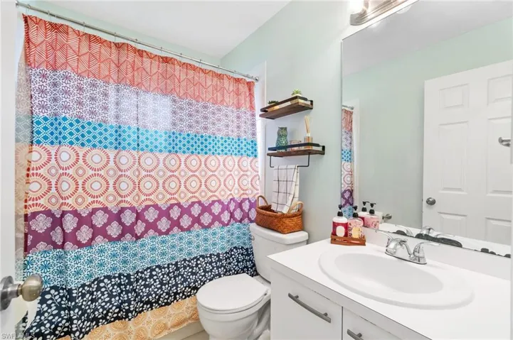 935  Summerfield  DR, Naples, FL 34120