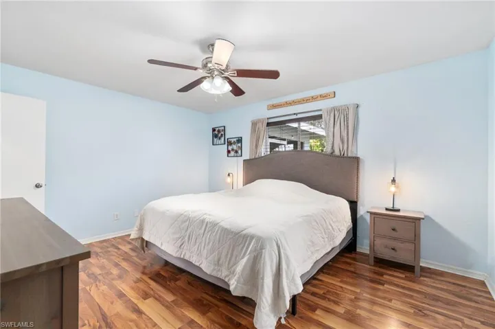935  Summerfield  DR, Naples, FL 34120