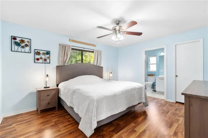 935  Summerfield  DR, Naples, FL 34120