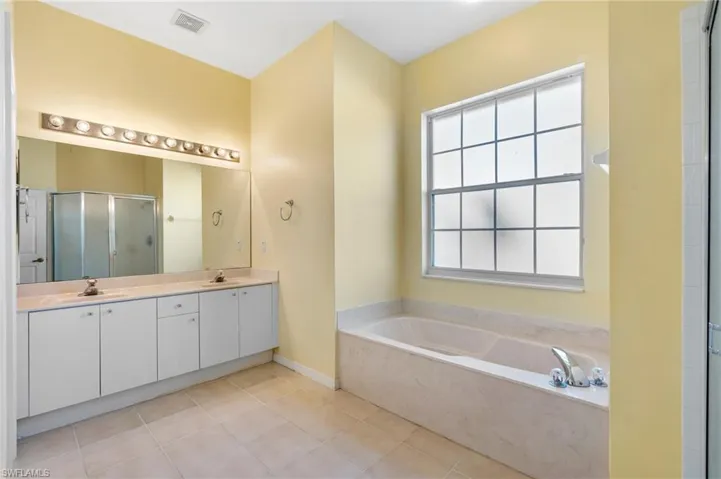 1064 Port Orange Way, Naples Fl 34120