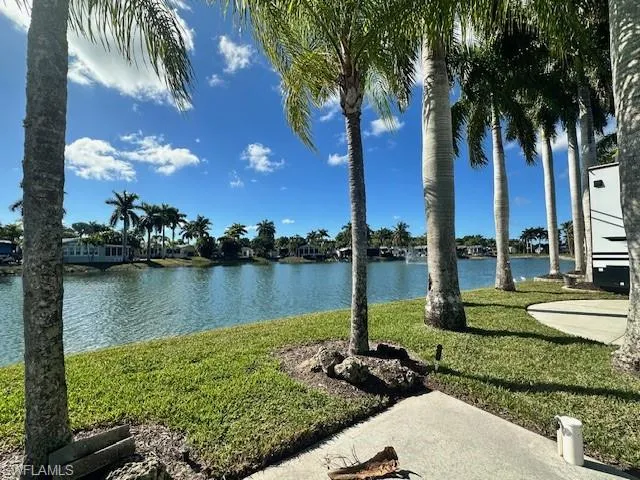 1233 Diamond Lake Cir, Naples, Florida 34114