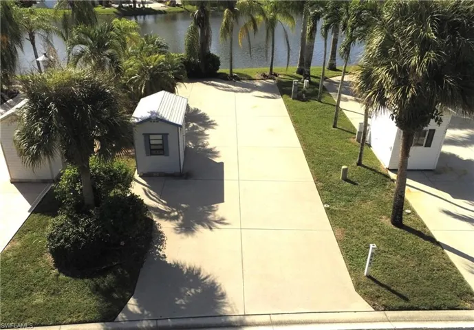 1233 Diamond Lake Cir, Naples, Florida 34114
