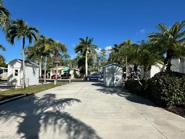 1233 Diamond Lake Cir, Naples, Florida 34114