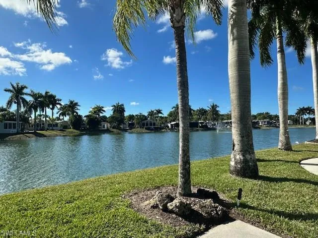 1233 Diamond Lake Cir, Naples, Florida 34114