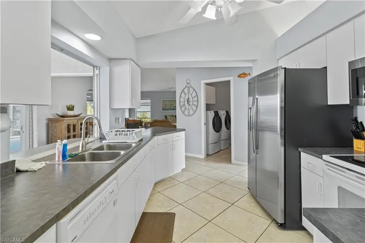 1157 Se 13th St, Cape Coral Fl 33990