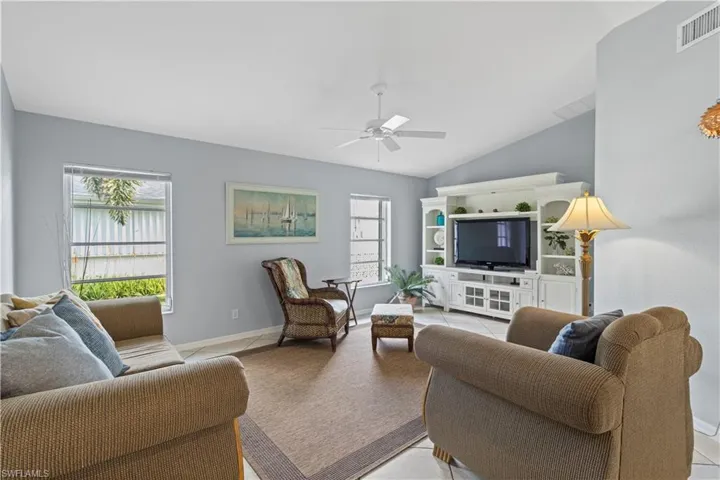 1157 Se 13th St, Cape Coral Fl 33990