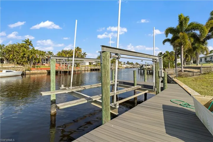 1157 Se 13th St, Cape Coral Fl 33990