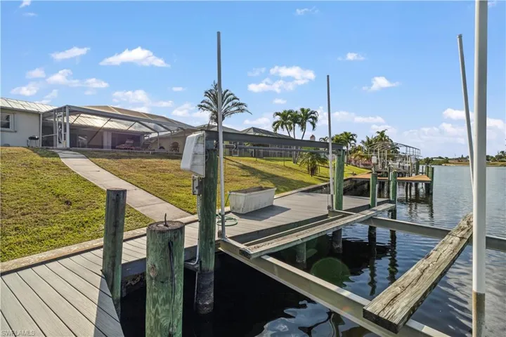 1157 Se 13th St, Cape Coral Fl 33990