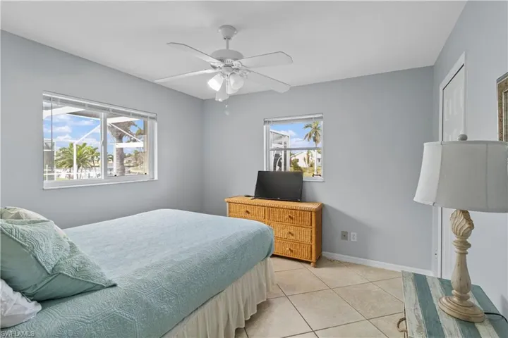 1157 Se 13th St, Cape Coral Fl 33990