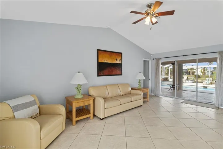 1157 Se 13th St, Cape Coral Fl 33990