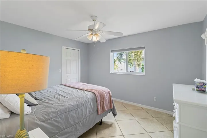 1157 Se 13th St, Cape Coral Fl 33990