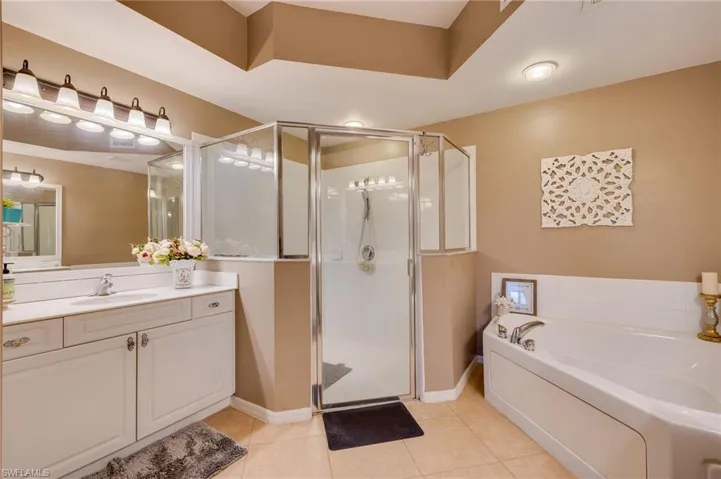 Separate Tub and shower