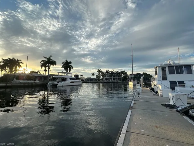 View of water feature featuring a boat dock