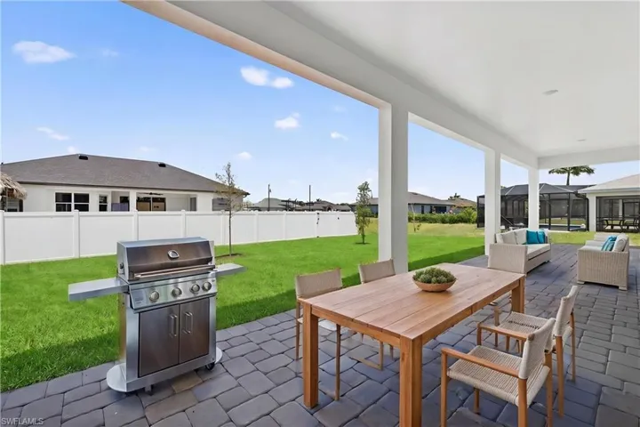 2105 Nw 4th St, Cape Coral, Florida 33993