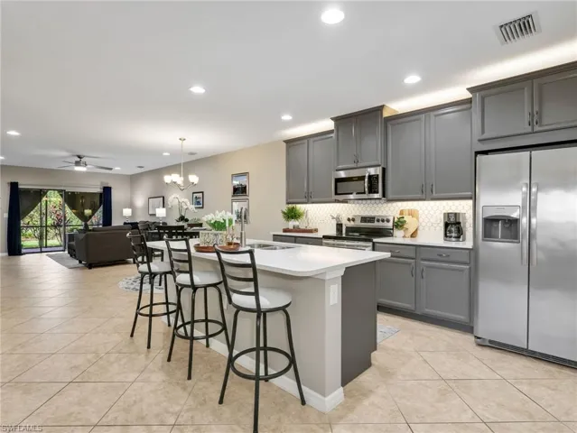 4337 Dutchess Park Rd, Fort Myers, Florida 33916