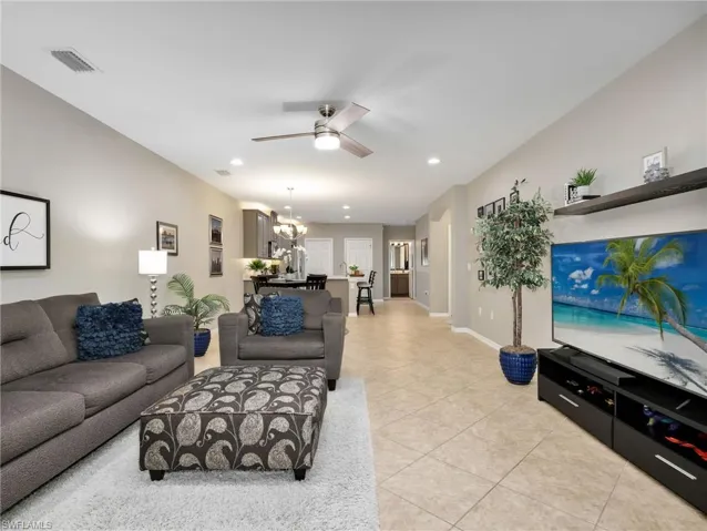 4337 Dutchess Park Rd, Fort Myers, Florida 33916