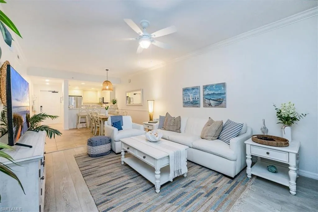221 9th ST, Naples, FL 34102,224088693