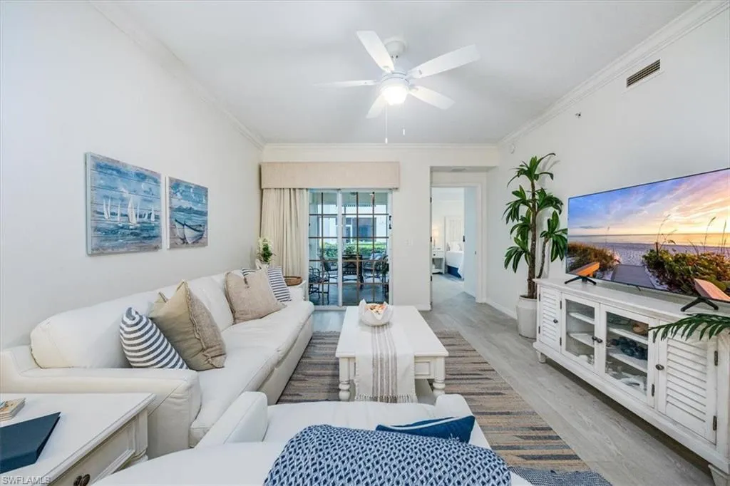 221 9th ST, Naples, FL 34102,224088693