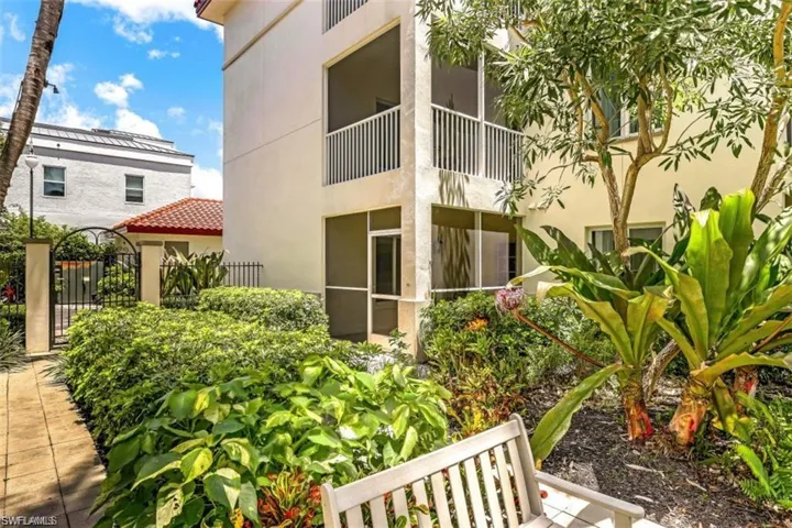 View of back of condo looking toward patio/lanai