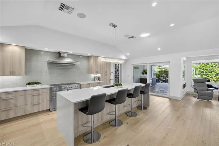 5215 Seashell Ave, Naples, Florida 34103