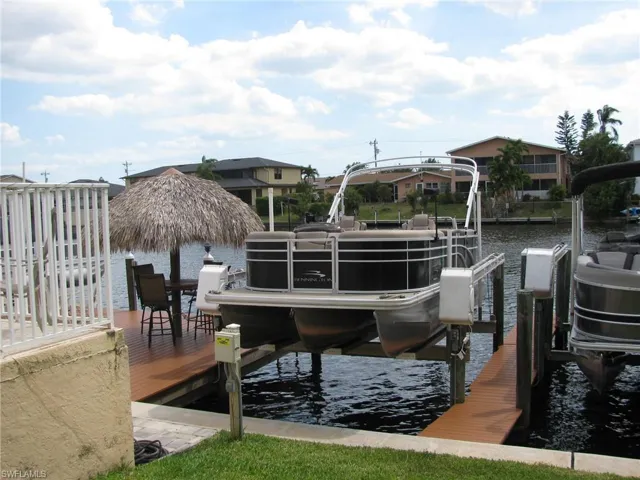 Boat Slip 4 with Boat Lift