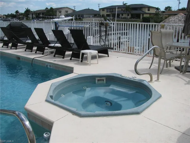 3744 SE 12th  AVE, Cape Coral, FL 33904
