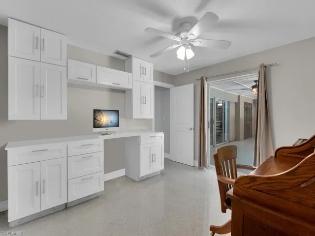 249  Pinehurst  CIR, Naples, FL 34113