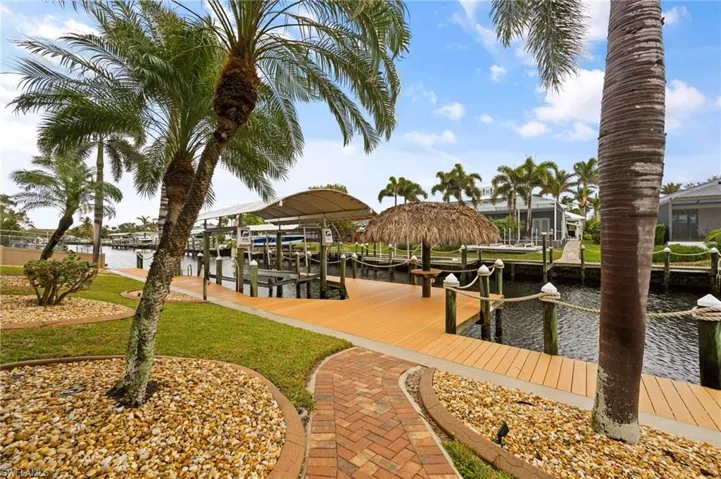 4937  Seville  CT, Cape Coral, FL 33904