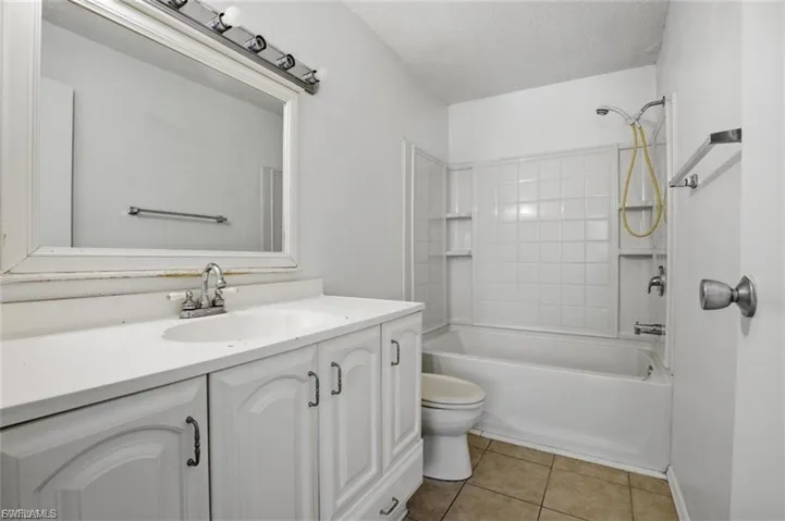 3704 Broadway 310, Fort Myers, Florida 33901
