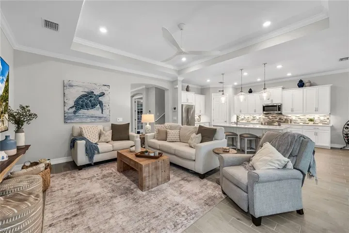 14624  Kelson  CIR, Naples, FL 34114