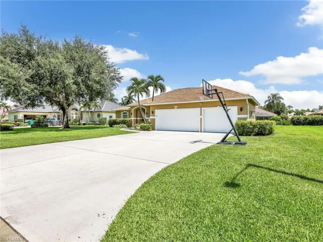 2031 Teagarden Ln, Naples, Florida 34110