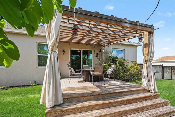 1810 Nw 13th St, Cape Coral, Florida 33993
