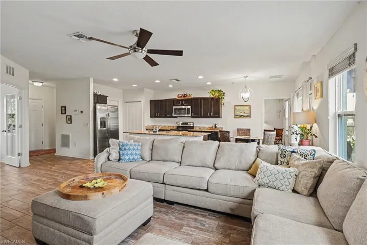 1810 Nw 13th St, Cape Coral, Florida 33993