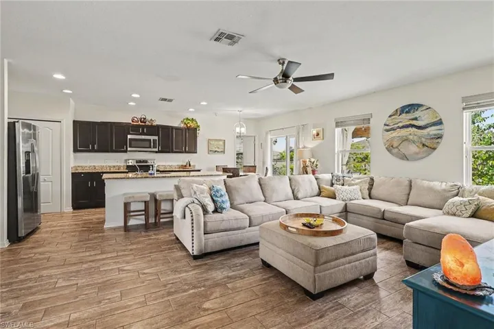 1810 Nw 13th St, Cape Coral, Florida 33993